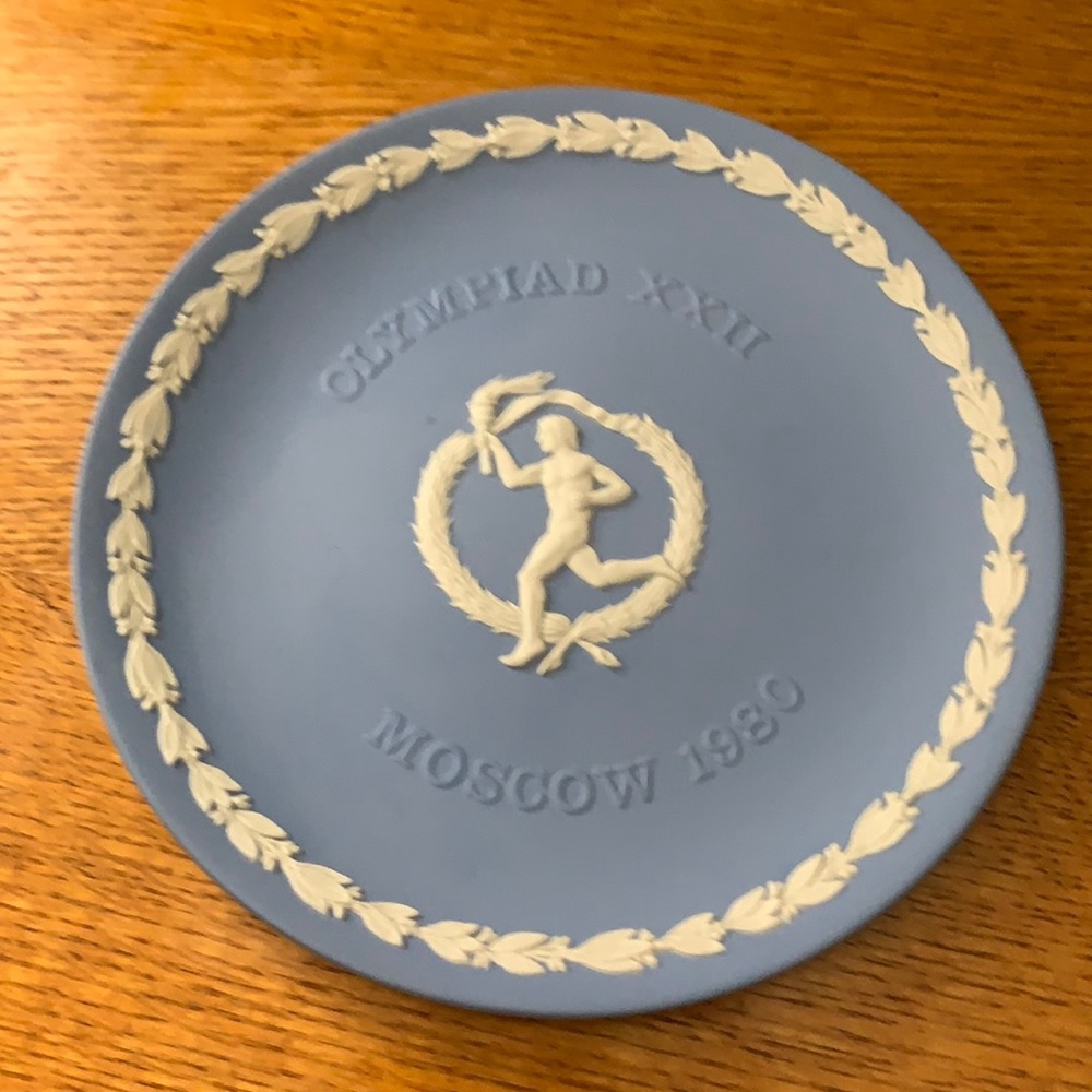 Wedgwood plate